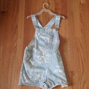 Overall shorts